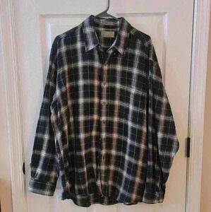 Bill Blass Flannel  Size XL